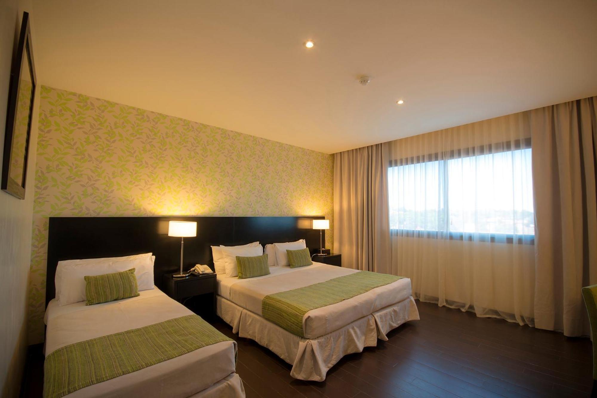 Grand Crucero Hotel Пуерто Игуасу Екстериор снимка