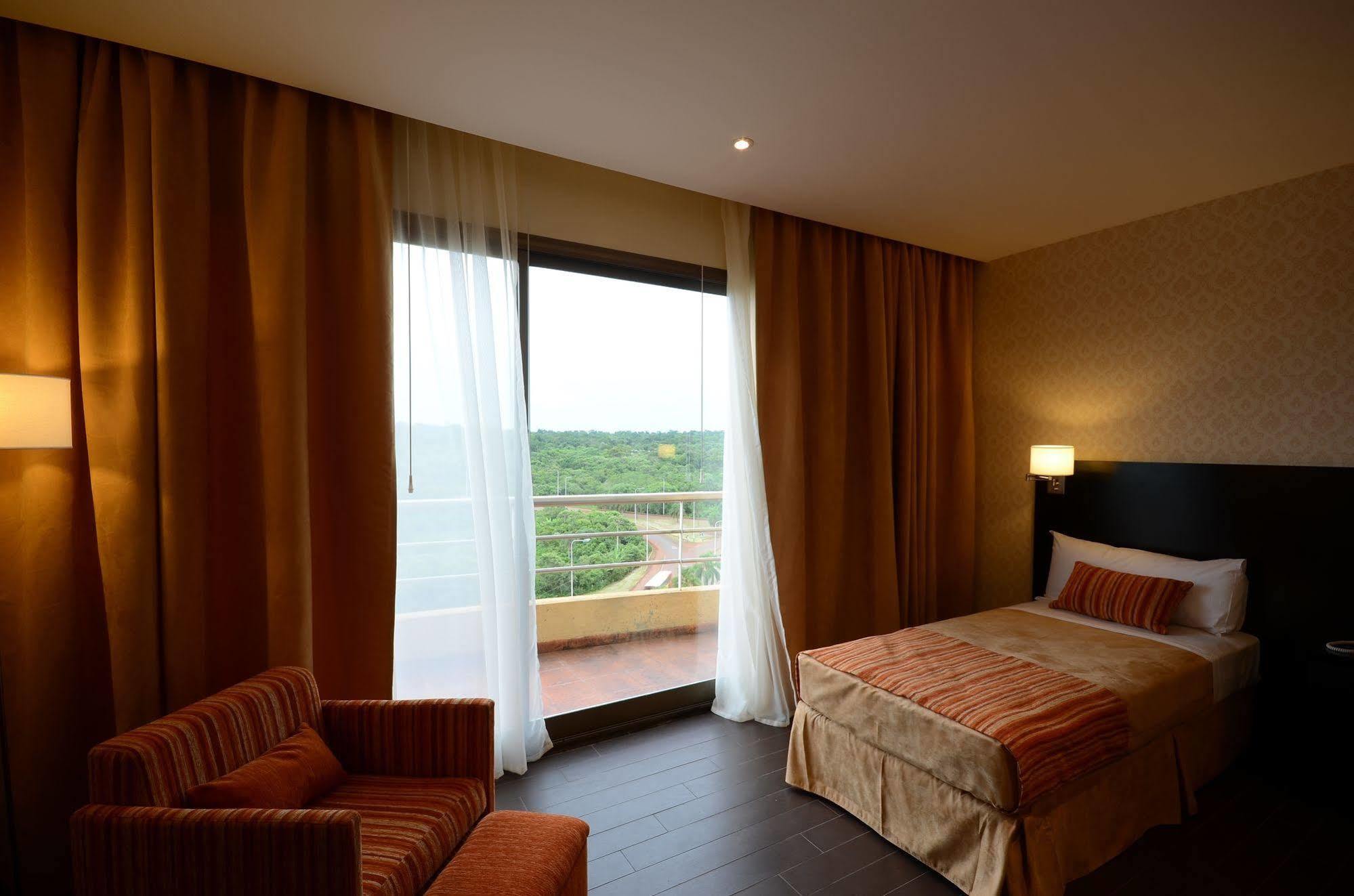 Grand Crucero Hotel Пуерто Игуасу Екстериор снимка